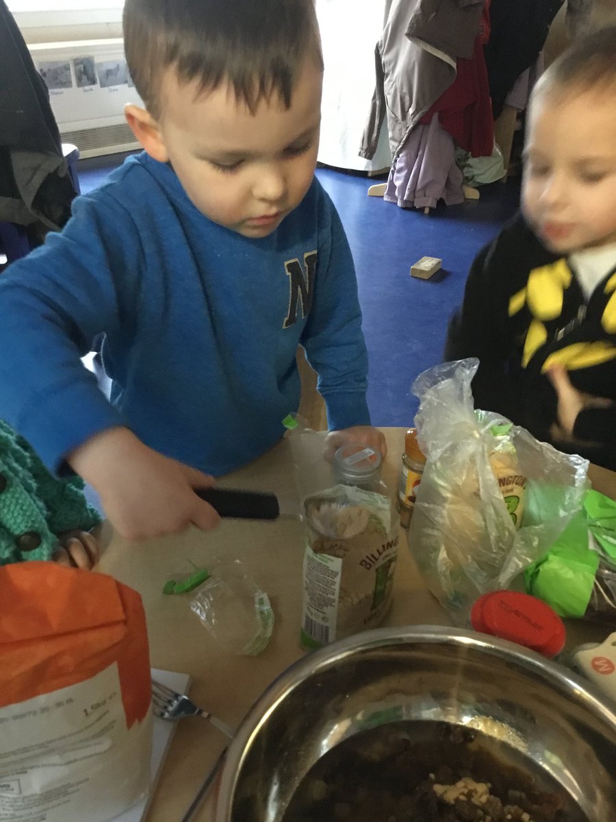 GillianOlford's tweet photo. We all love learning about Scotland and its traditions @KnightsridgeEYC. Especially so when it's time to make Clootie Dumpling and Custard for snack. ๐ #developingskillsforlifelearningandwork #newtastes #allaboutscotland https://t.co/Gi1M9sHtWR