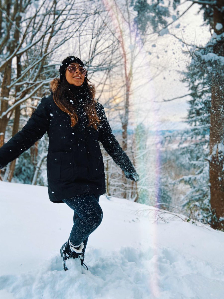 HorrorGuerrero's tweet image. Me pretending to love the snow in my backyard yard❄ #doitforthegram (view from home)

#snow #LaMuñecaDelTerror #guapa #latina #babe #mexicana #locaperocute