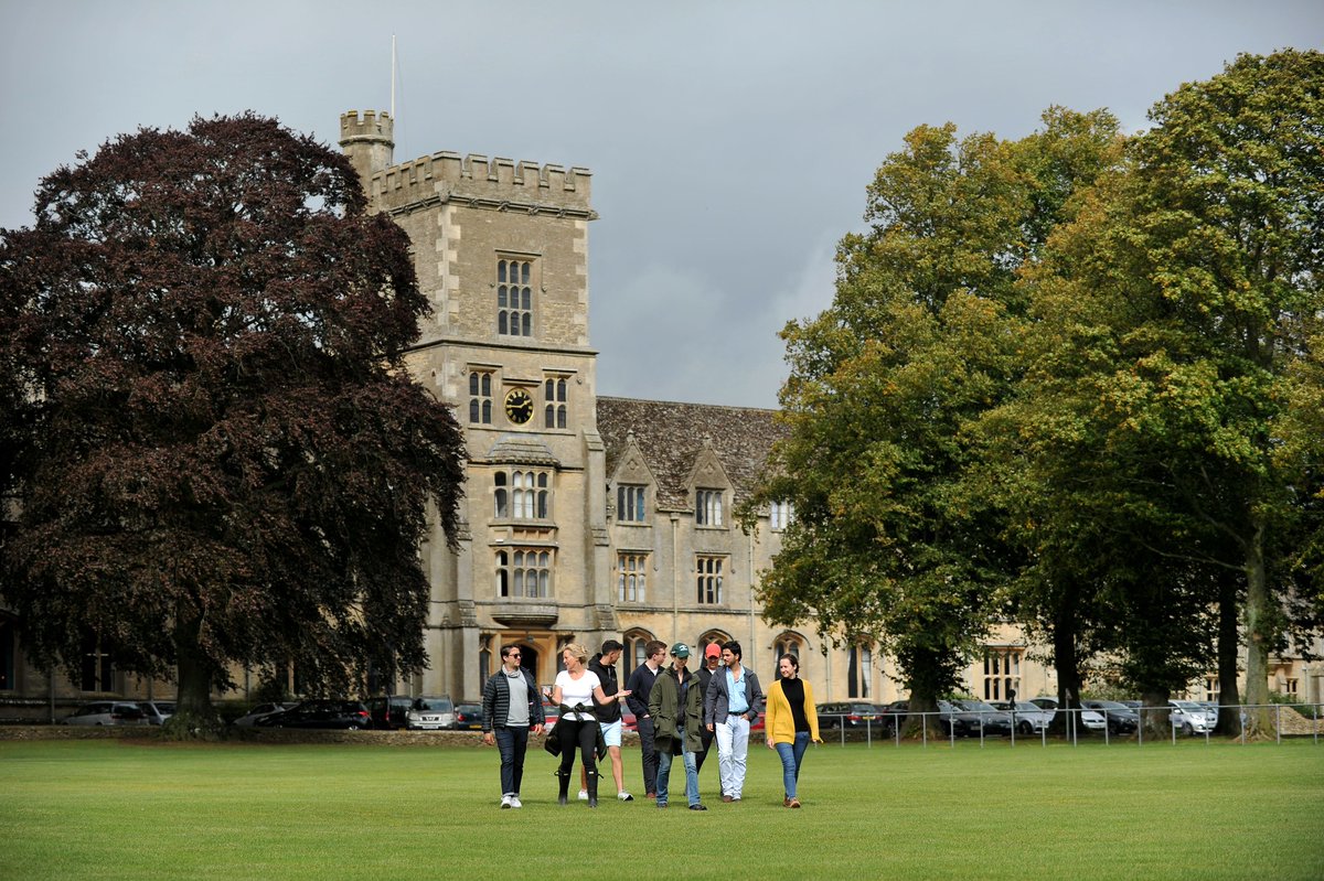 Research opportunities for postgrad students with the John Oldacre Foundation: a PhD studentship about soil quality and human nutrition bit.ly/30HS2R1 and Masters by Research project about the intensity of tillage operations and soil bit.ly/30BSHU6 #OurRAU