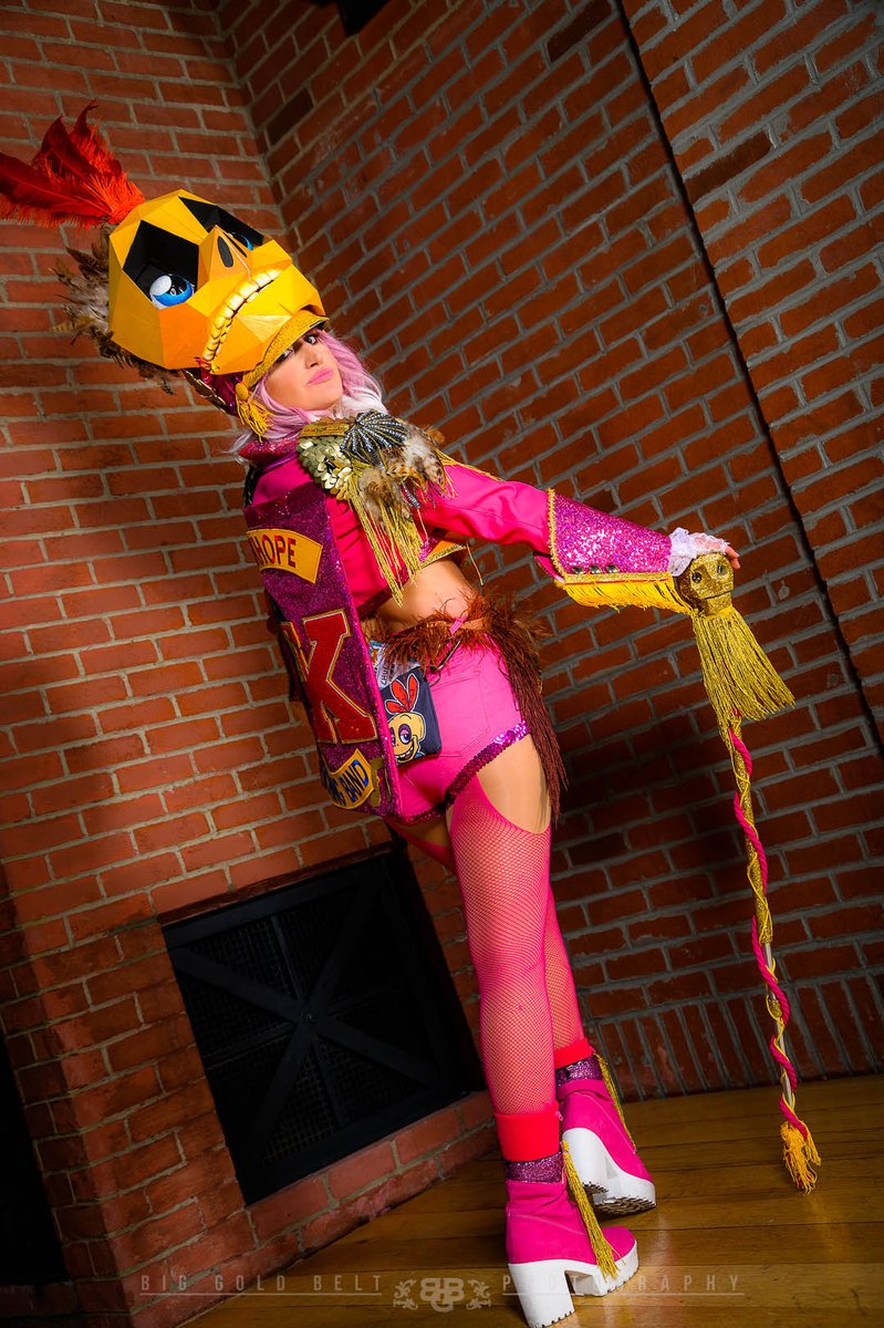 chulzy91's tweet photo. my Mumbo Jumbo Majorette cosplay! Aka my attempt at putting my dead music degree to some use. [cosplay page is @FallenMoonCos] [Much love &amp; thanks to @BGBgroup for these photos!] @grantkirkhope #BanjoKazooie #GrantKirkhope #MumboJumboCosplay #FallenMoonCosplay #Rareware https://t.co/IiCQsasEJM