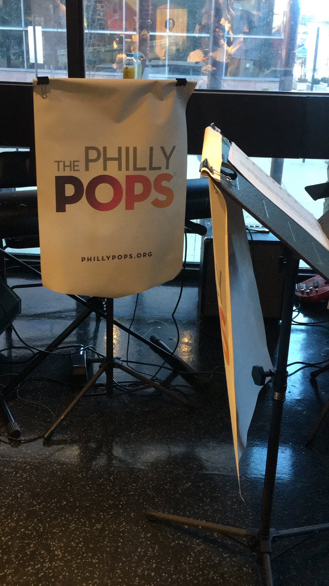 ZTEELUCKSINGH's tweet photo. This place is jumping! @aampmuseum with @CitizensBank @ThePhillyPops #volunteers to celebrate #MLKDay2020 #readwriteresist https://t.co/SvKyN2x6vr