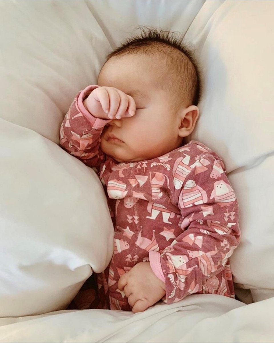 MommysBliss's tweet photo. Monday mood. Same, girl, same. You got this, mamas! 📸 lauraiz #momsmakeitbetter #mommysbliss #realmotherhood #momlifebestlife #momunity #momsquad #lifeasamama https://t.co/pPogoE4dkn