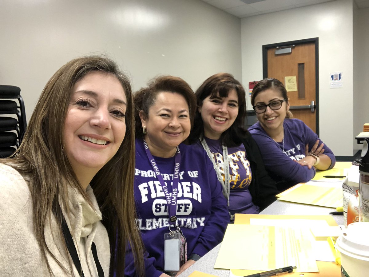 aanez27's tweet photo. Great learning about phonics and math ICS session training with this wonderful ladies. @JanMarti01 @MsJanetSazo #ilovesse #fielderpride #katyisd #rootedintoexcellence https://t.co/Uwn6rcljEQ