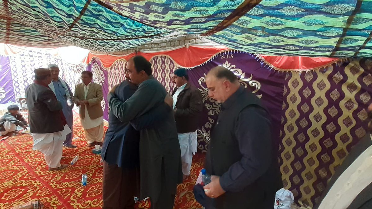 AzizMemonPPP1's tweet photo. Offered condolence with incharge media cell @FidaHussainPPP #Badah with @LutufBuriro @MakhdumQadirPPP @JaniRajar1 on sad demise of his younger brother https://t.co/ZC7V8al5jE