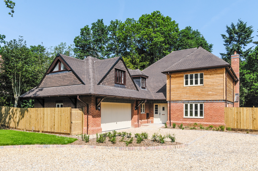 HillsHomes's tweet image. As well as Twitter and Facebook, Hills Homes has a new @instagram account. Come and join us, search: @hills.homes 
#newyearnewhouse #HillsHomes  #newhome #newhouse #newbuild #interiordesign #showhome #kerbappeal #Instagram