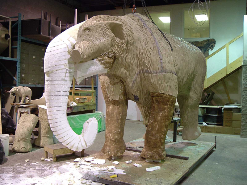 ResearchCasting's tweet photo. 🎵But I be done seen about everything
When I see an elephant fly.🎵
Unlike Dumbo the flying elephant, these life-sized bronze #mastodons required a bit of 'lift' soaring into place at the @IndianaMuseum.🐘
Do you have a #bronzework project in mind? Contact us at info@rescast.com https://t.co/lX54xApVA7