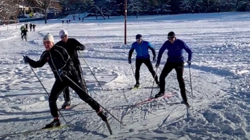 Winter is a time for triathletes to recalibrate, change up the tempo and try something new. Easy on the joints and great for cardio and strength, cross country skiing checks all the boxes for triathletes to start the season in the right shape.
 
clevertraining.com/blog/cross-cou…