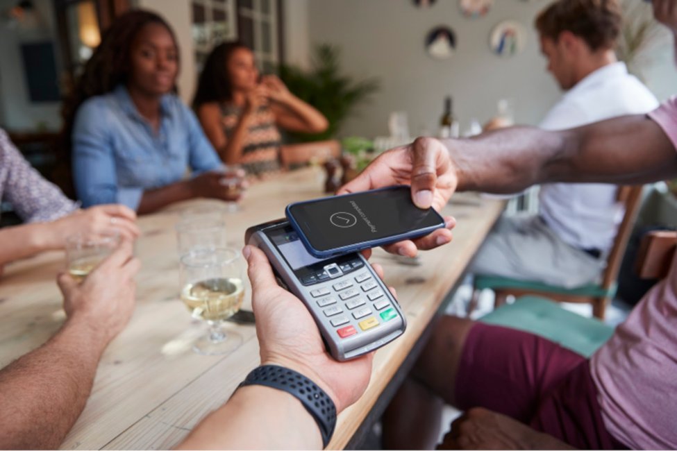TrueMerchant's tweet image. For most advanced countries, the increased use of smartphones has also increased the use of mobile payments. While Americans are more tied to their phones than ever, paying with them has yet to catch on. @NBCNews takes a look at why: cnb.cx/36Ilvww