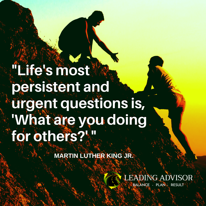 simonreilly's tweet photo. As we celebrate #MartinLutherKingJrDay this is one of my favorite quotes from #MLK !! #Kindness #HeartofService #LeadingAdvisor #RandomActsofKindness https://t.co/j6l2wjpwDx