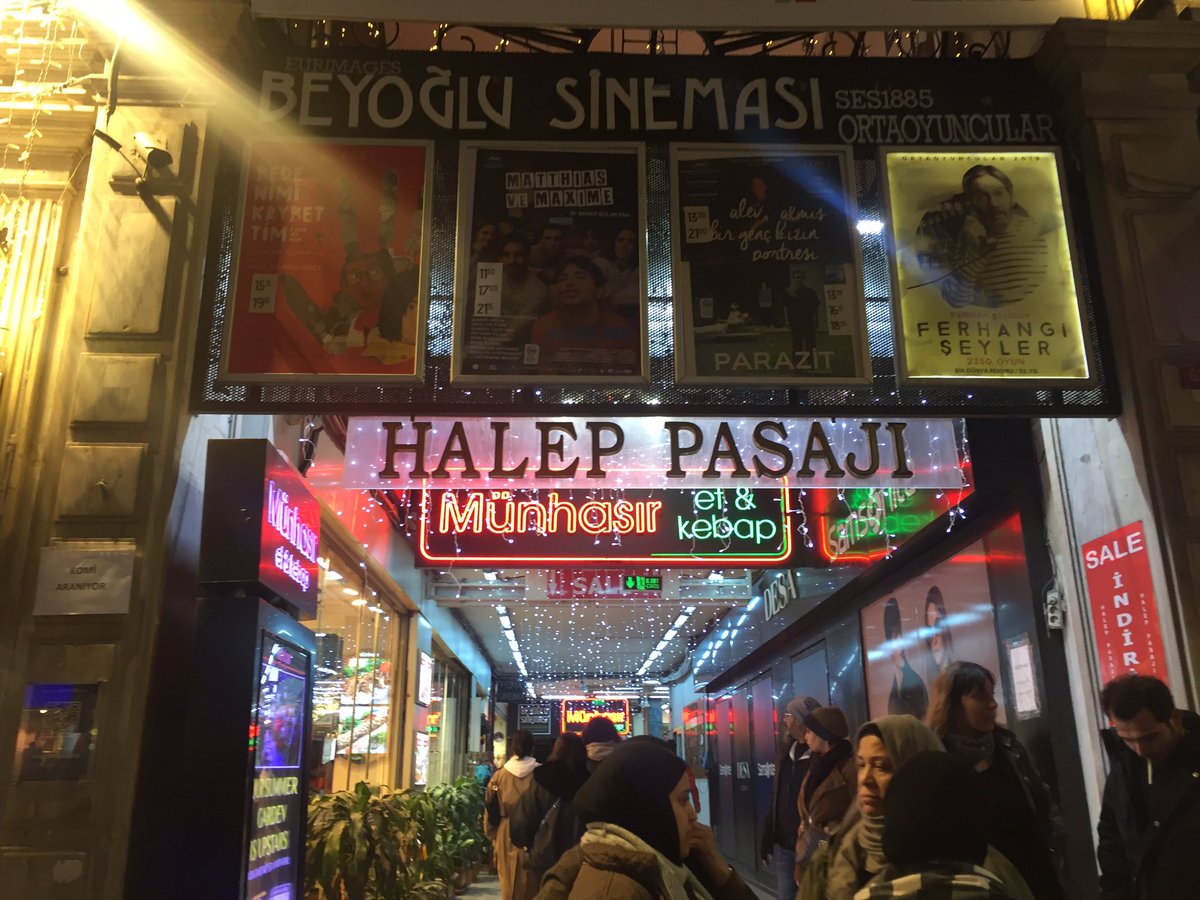 rominush29's tweet photo. #Istanbul #Istiklal #Halepfans https://t.co/o1axDNq1dT