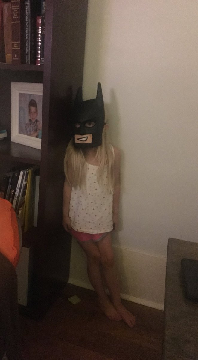 HeatherShrader9's tweet photo. When the lights come on at the club and you gotta hide from the dude who bought you drinks all night https://t.co/zGSN67mqCB
