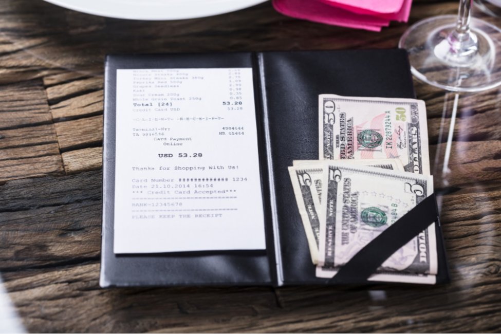 TrueMerchant's tweet image. When tips can be left with credit cards, debit cards, or in cash, understanding exactly how different tip methods affect businesses and employees is important. Here is your go-to guide on tips: bit.ly/2QGKaMj