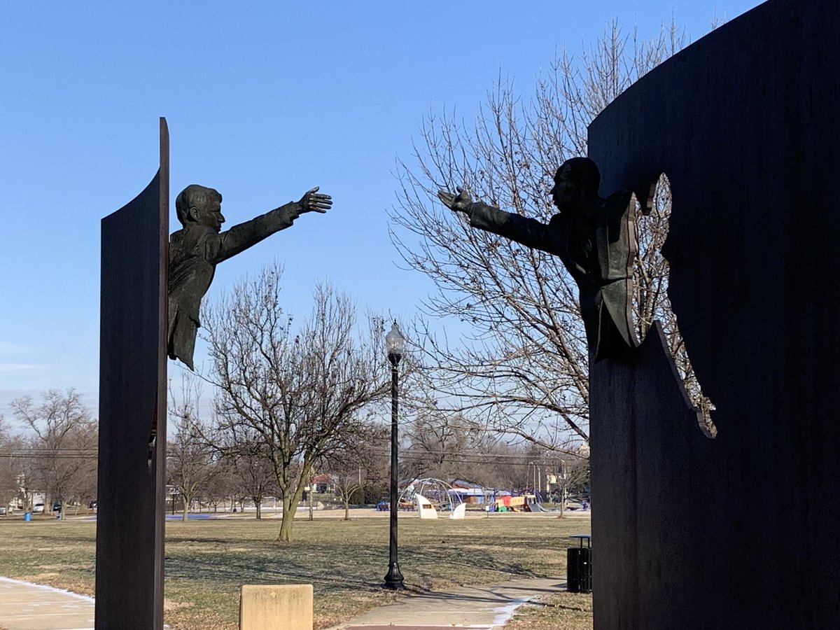 breilly1960's tweet photo. Remembering a sad day in history...April 4,1968. But many are doing service. #MLKDay2020 ⁦@WTHRcom⁩ https://t.co/qlZsRL29yp