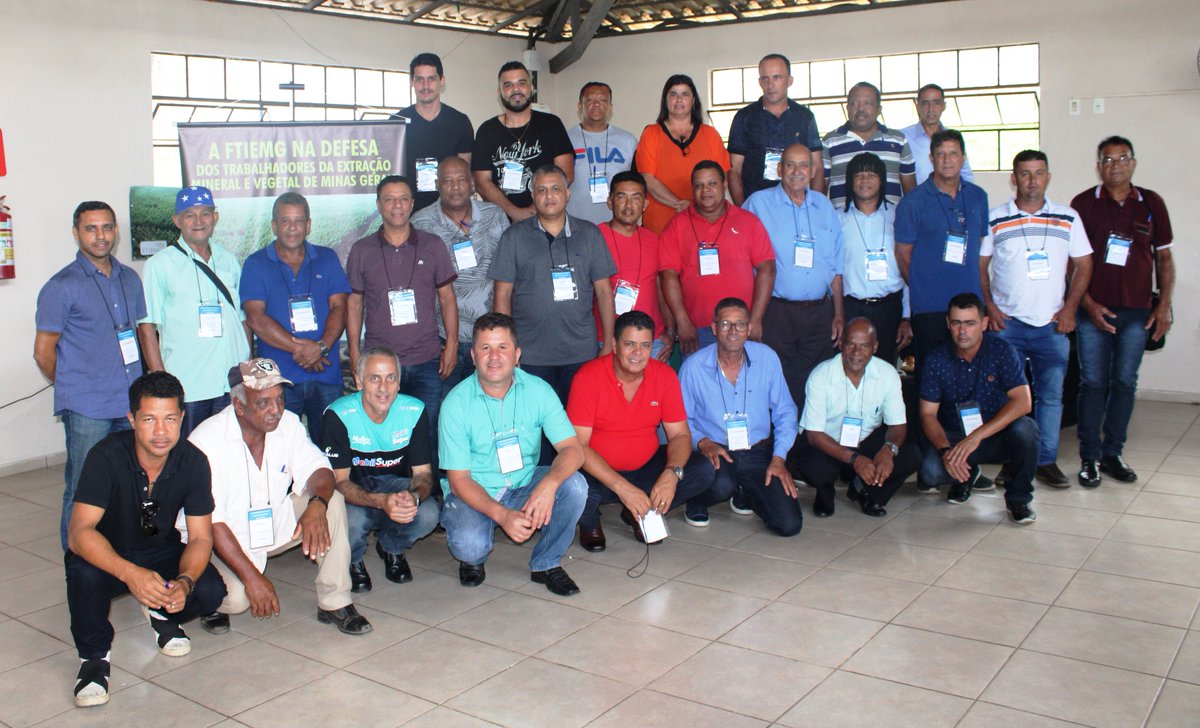 FTIEMG's tweet photo. Delegados de Sindicatos da Extração Mineral e Vegetal de Minas elegeram, no último sábado (18), a nova Diretoria Executiva da Ftiemg. O presidente José Maria Soares foi reeleito e, juntamente com os demais diretores, terá um mandato no período de 2020 a 2024. https://t.co/cBzlMfXslp