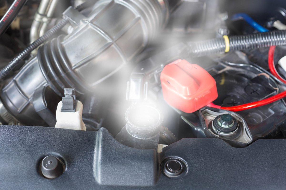 HighlineAutoIL's tweet image. A few cooling system warning signs are: 1) If there is a sweet smell coming from your vehicle 2) Poor gas mileage or 3) Your coolant light comes on. Schedule your appointment with us if you feel like you're seeing any of these warning signs in your car.