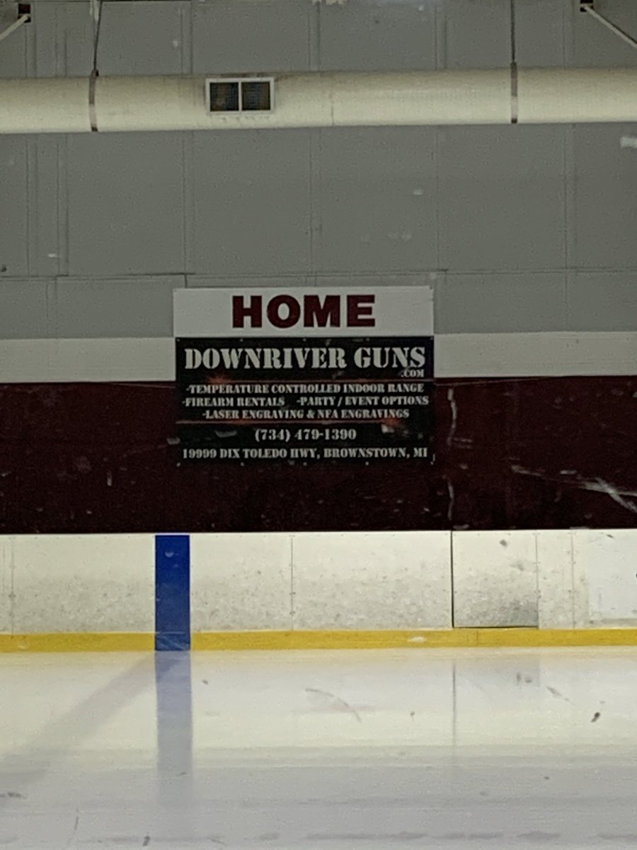 AStorm2009's tweet photo. Home team for the championship game! #sponsoredby #nevermind #gostormgo @PC_Storm_Hockey https://t.co/qssIqG9Uoc