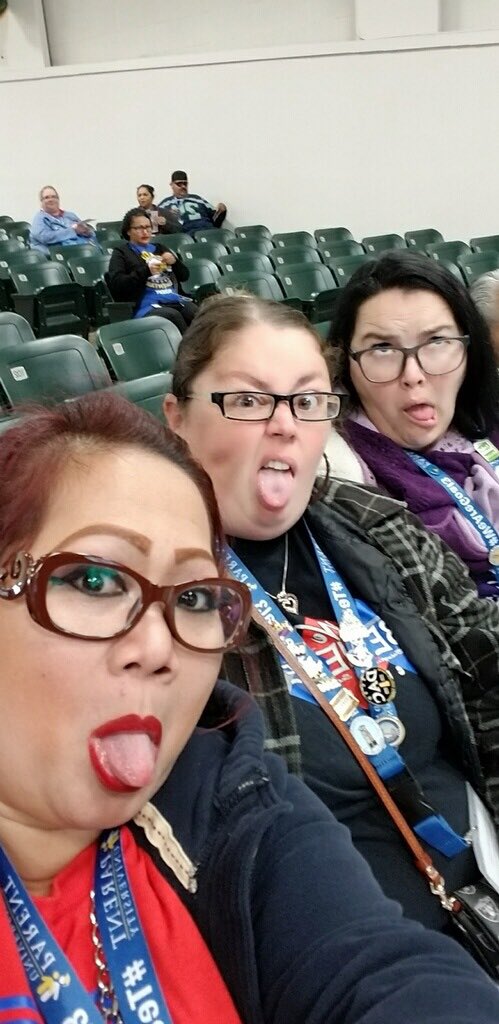 plusultrapotat's tweet image. Back at it with my #DosNut @slain_cassandra we are just a little extra when we pair up. Couldn’t believe she got attitude, so very fitting. #WeAreDorks #TeamFACE #TeamBCSD #WeAreGoal3 #BuildingDreams