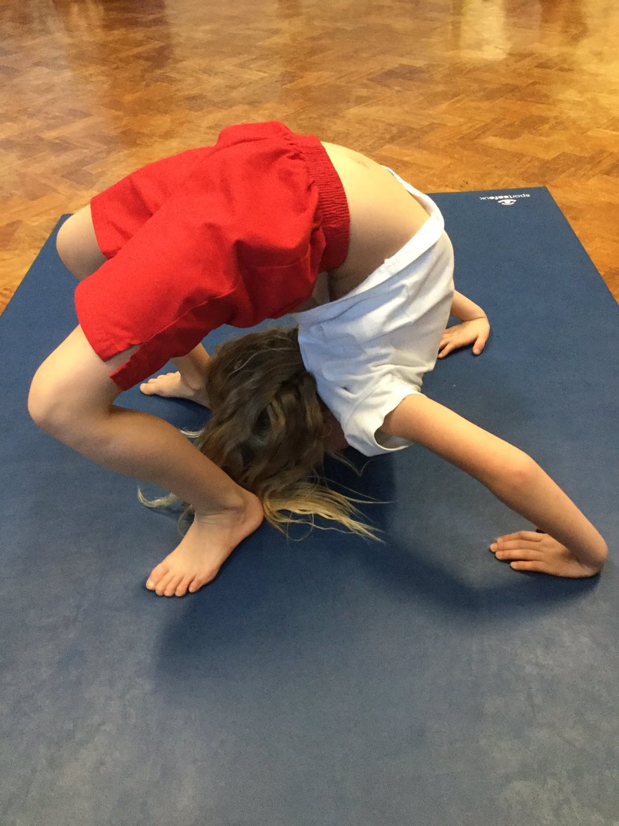 HTAClassEaston's tweet photo. We’ve been working with Mr Robinson to create some great balances.  Look at how much we’ve stretched! https://t.co/RgCvMNvpDN