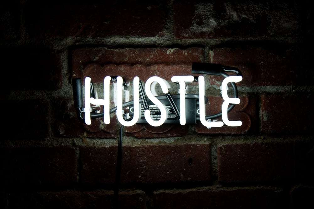 JessiesBranch's tweet photo. Happy Monday! Don't forget!
💪😊♥️
.
.
.
#hustle #monday #mondaymotivation https://t.co/GC4L55K7Uu
