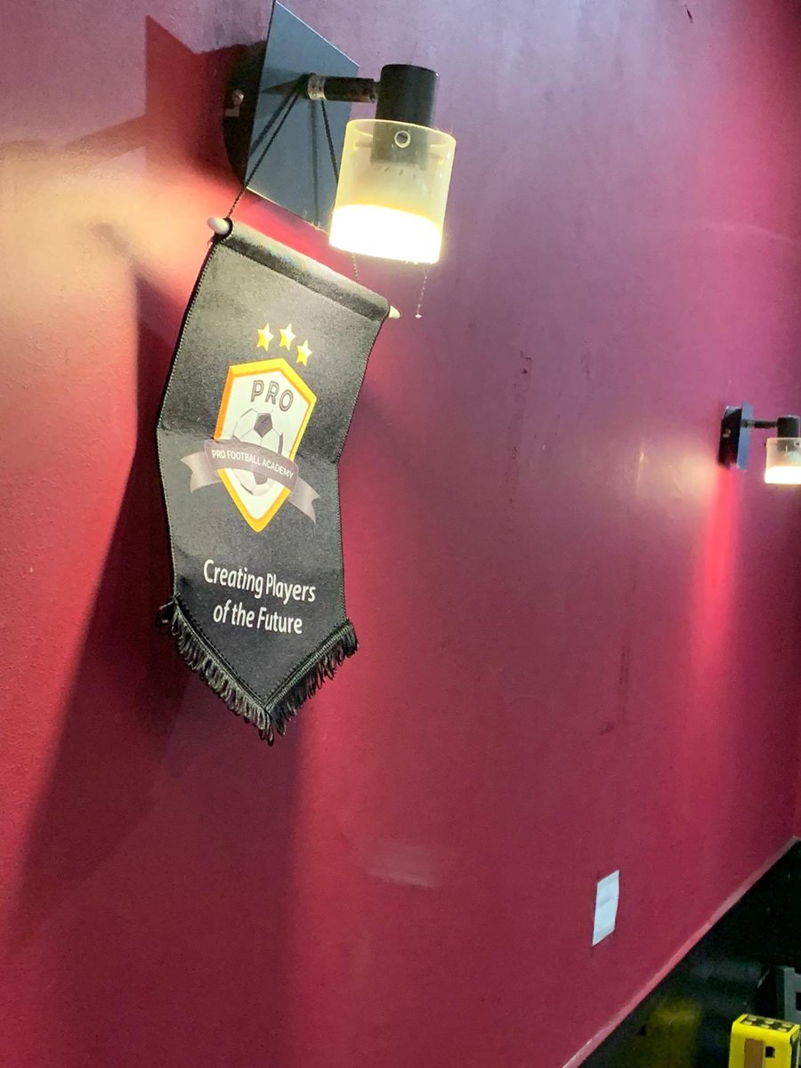 PFAacademy's tweet photo. Pro Football Academy invades the Nou Camp 🔥📍🇪🇸
⠀⠀
We love to see you guys flying the Pro Football Academy flag on your travels!
⠀⠀
Be sure to send in your snaps! 📸
⠀⠀
#TeamPFA #FCB #fcbarcelona #campnou https://t.co/z7m6jMpHLr