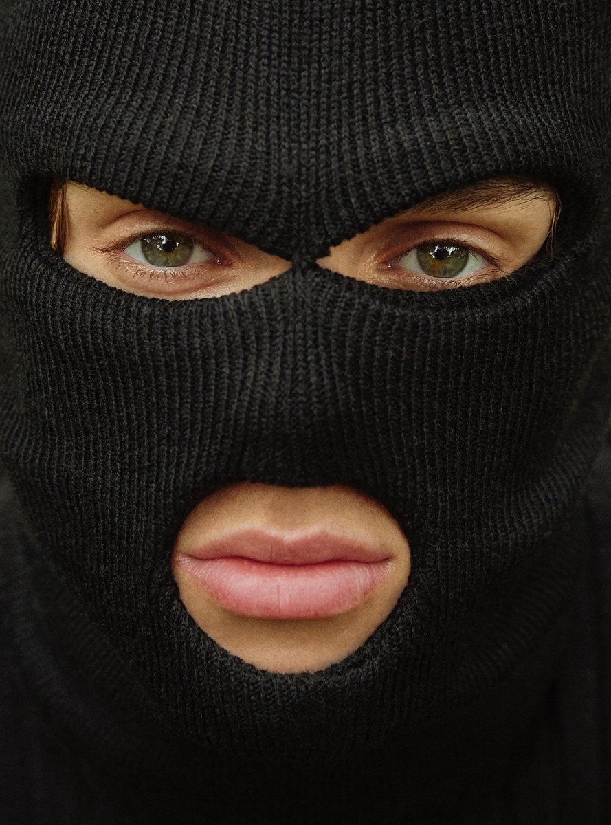 Con la fotografía hay que saber divertirse. Algo que estamos muy convencidos que Steven Bernhard consigue hacer. Enhorabuena. Nunca dejes de vibrar con lo que haces.