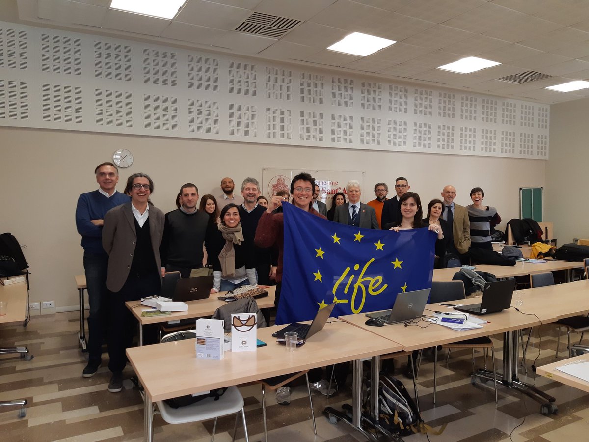 Assofond's tweet photo. Prosegue il percorso di #Assofond nel progetto #EFFIGE per calcolare l'impronta ambientale dei prodotti di #fonderia con il metodo #PEF. Oggi a #Pisa con il presidente @robertoariotti per incontrare i rappresentanti dell'unità #LIFE della @EU_Commission chd finanzia il progetto https://t.co/C28rKUKDLJ