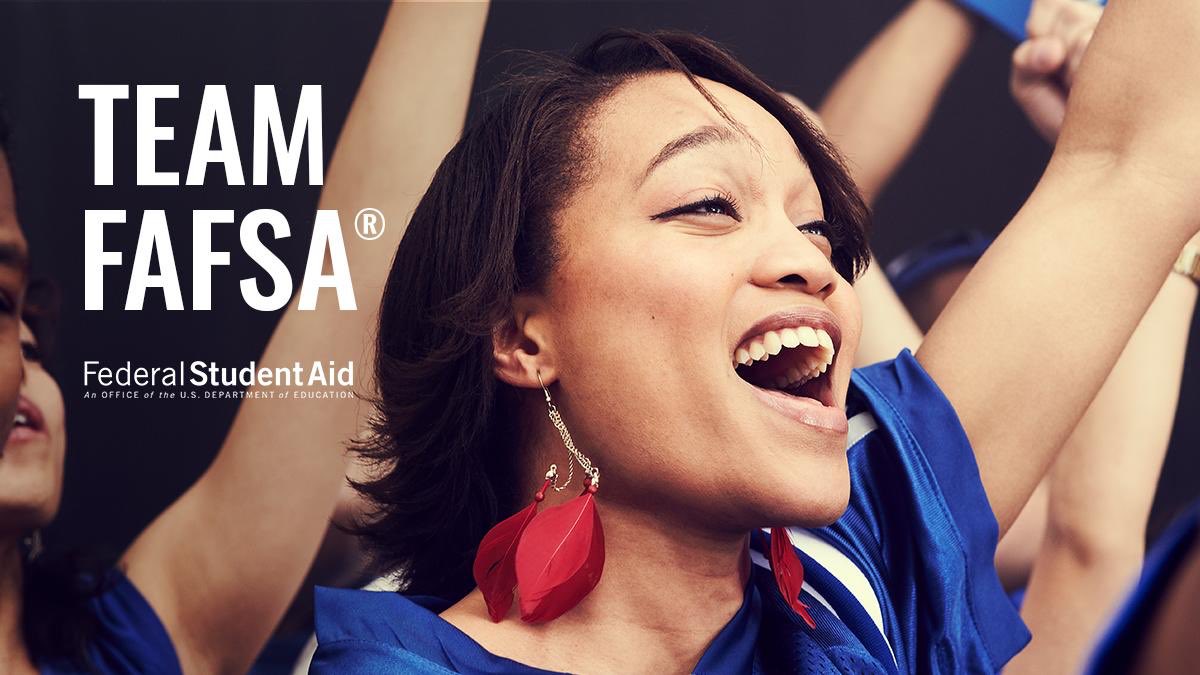 BluDevCounsel's tweet photo. Seniors/Parents: You must file your FAFSA by Feb. 1 to remain eligible for TN Promise! Come to the LHS Library Tomorrow from 12 - 5 pm (come &amp; go) for FAFSA Frenzy! Come receive assistance from experts. Bring your 2018 tax return and all your questions! @lhs_classof2020 https://t.co/WvKIKI7qTB