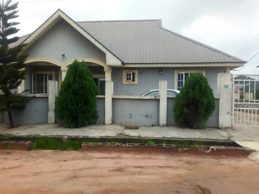 RCTGlobalz's tweet photo. Property for sale @RedemptionCamp Mowe Ogun State contact @RCTGlobalz https://t.co/QkWV7iBS8h