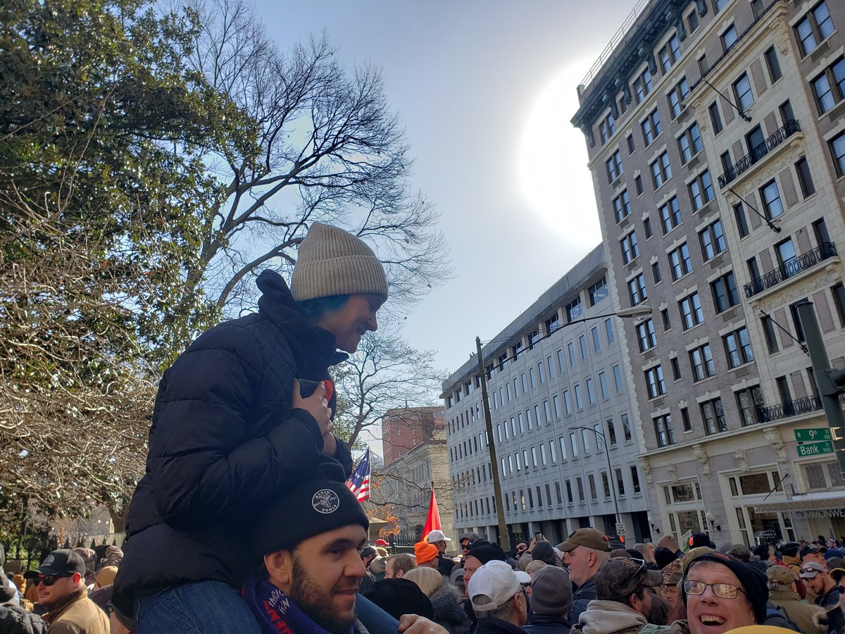 LobbyVa's tweet photo. It's 27° out, but that's not stopping tens of thousands of Virginians from standing up for their Constitutional rights. #VirginiaRally #WomensRights https://t.co/juUTBCcO5J