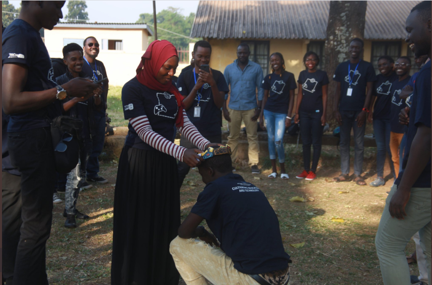 Oysters_UG's tweet photo. This morning, the Camp King of the day got crowned, what a fun way to start the day and week. Thanks to @YiyaSolutions for this camp king, camp queen innovation during the stand-up meetings.
#TechCamp2020
#CampKing https://t.co/sGbWFbSSPw