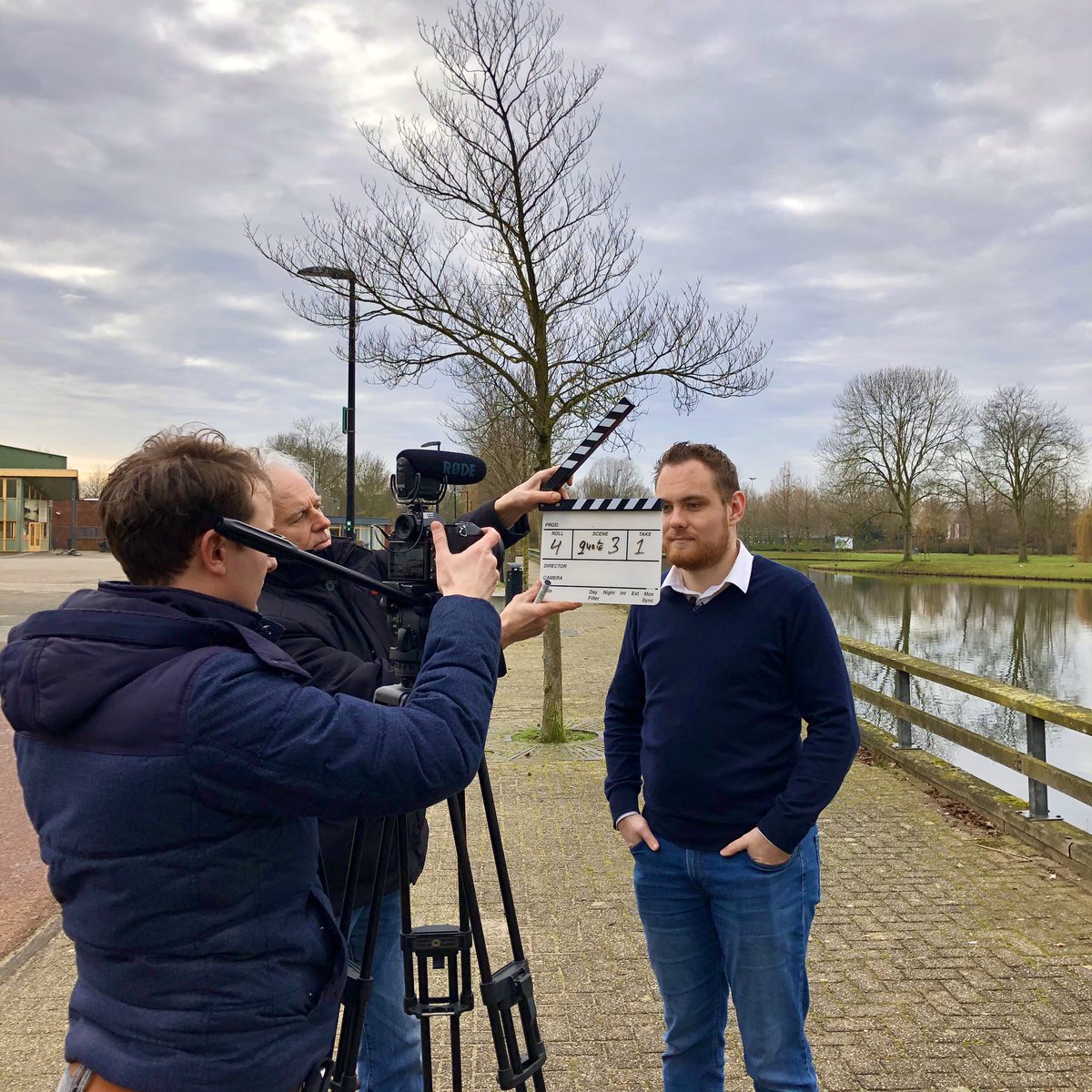 NikosDraekum's tweet photo. Fijn samengewerkt vandaag met @tpvandergiessen aan een #promofilm voor het mooi #traineeprogramma @gemeentehia. Binnenkort vertelt onder andere @BradleyHoeven (voor de camera) je er meer over. Stay tuned... :) https://t.co/qZki3igsxx