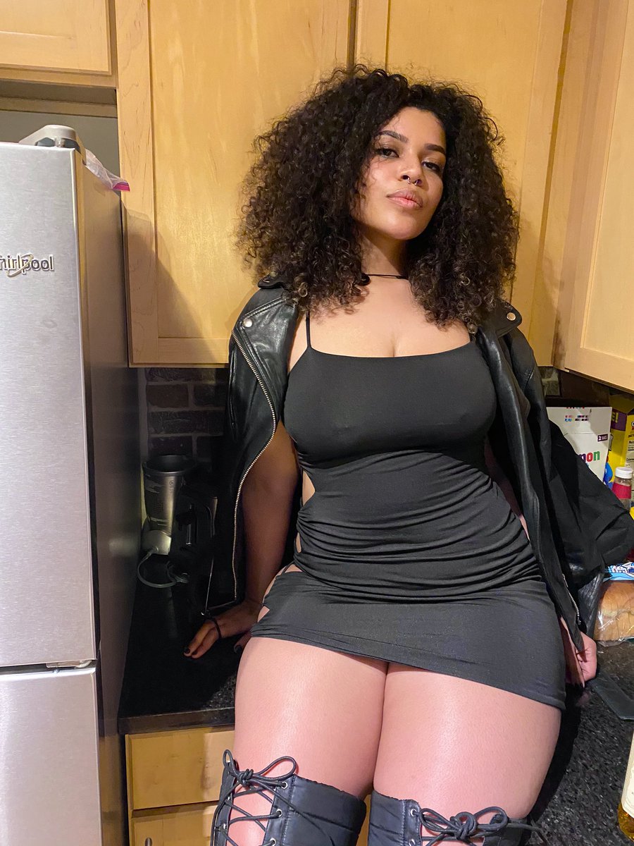 ehhhhh__ugh's tweet image. Just thought I drop these here. 
5’10, 190🤪