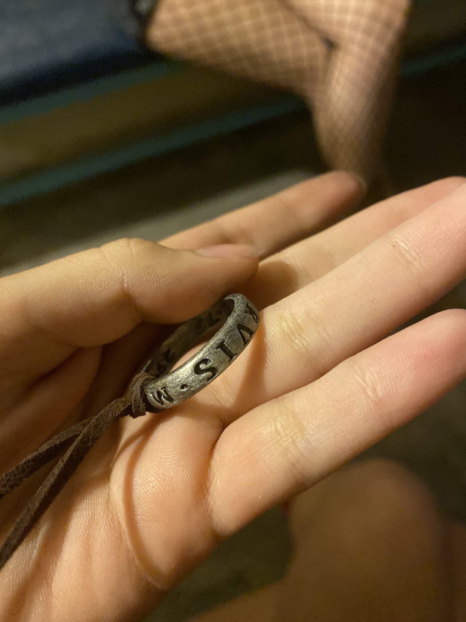 Nathan drake online anillo