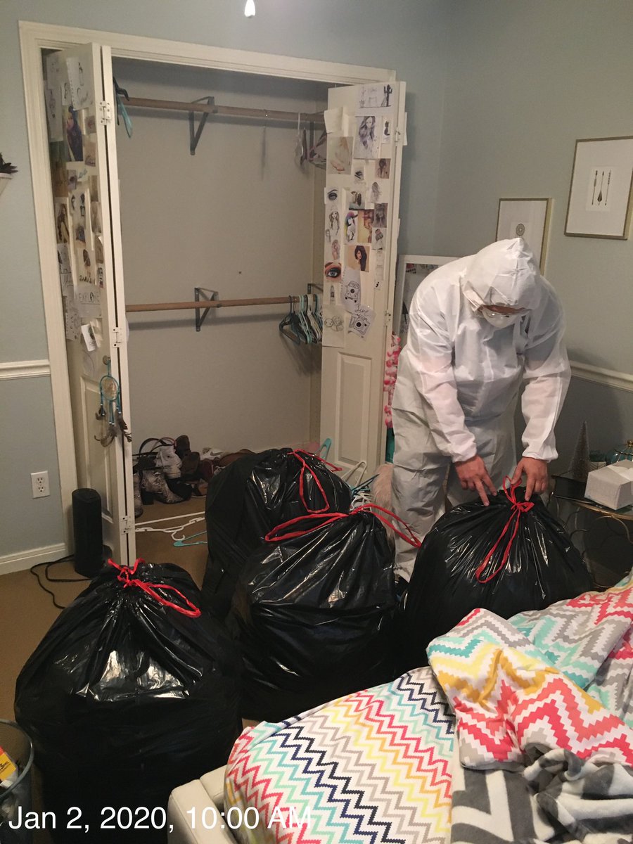 m_cantrell70's tweet photo. @DHPfurniture DO NOT PURCHASE a Memory foam mattress from @DHPfurniture !!   Ours is less that 6 years and caused over $6,000 in cleanup and losses due to the fiberglass fire resistant sock coming apart!  My daughter has been sleeping in a bed of FIBERGLASS shards!!  😷😳 https://t.co/FA6T5ylj4N