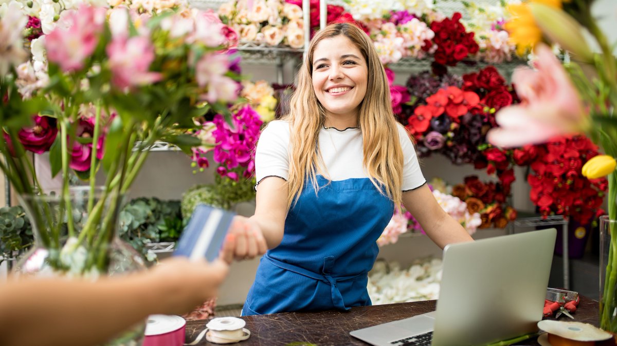 empire_payments's tweet photo. You’ve worked this hard to build your business, don’t limit your options for growth! With Empire Payments, you have the flexibility to accept payments on the go, online, in a storefront. https://t.co/WJR1pZYRaU #modernbusiness #paymentsolutions #paymentprocessing #flexibility https://t.co/ckdqmHqX00