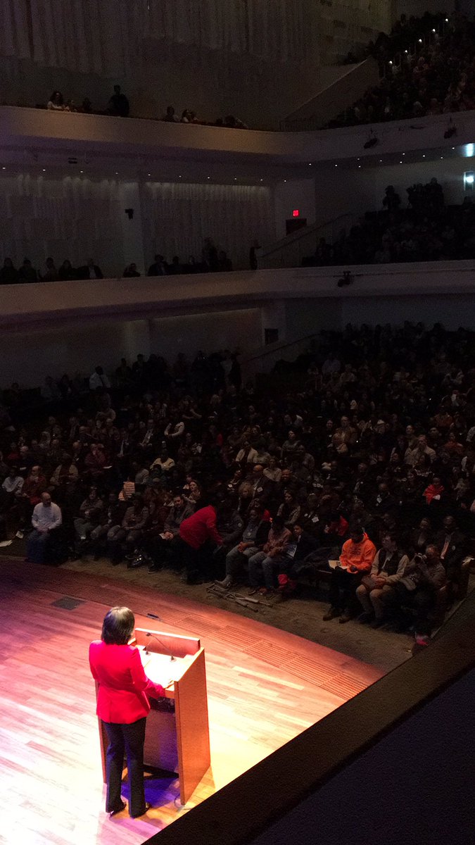 MnOfficeHiEd's tweet image. Listening to @3M’s Global Chief Marketing Officer at the MLK Day Celebration! #MNMLK