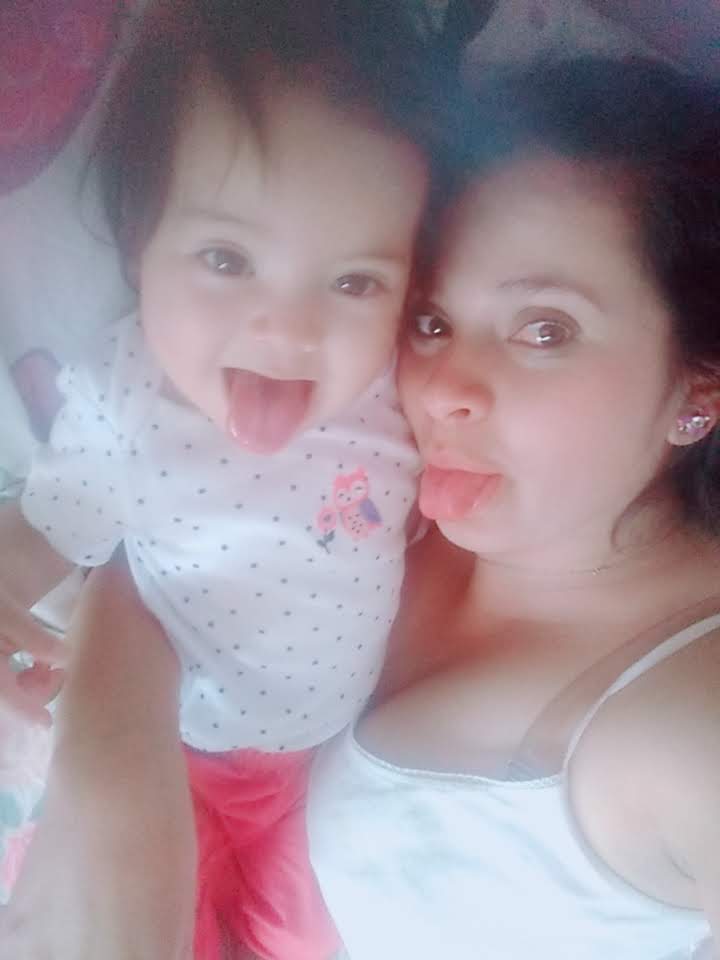 elyymollig's tweet photo. como te amo mi princesa ,, cada día haces mis días únicos y felices ,,, TE AMO https://t.co/P01fkKKi1n