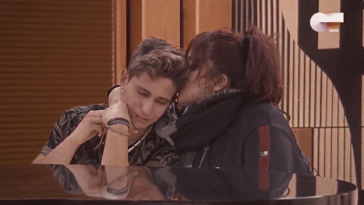 aquihabloyonotu's tweet photo. que ya están protegidos y bendecidos por todo twitter? evidentemente.

#NominacionDisciplinariaEli #ELIminada #OTDirecto20E https://t.co/eTnSNGU1MY