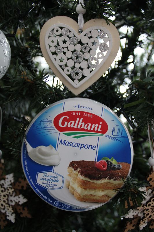 PassionsByCath's tweet photo. Tiramisu au Mascarpone @Galbani
DUEL Version Classique CONTRE Version Ch'tie !
And the winner is .....
#SoiréeTiramisu #Galbani #Voô #Grooplay @voo_fr  #Tiramisu #Dessert #mascarpone #Italie #Chti #Speculoos https://t.co/eFUS4SXRAw