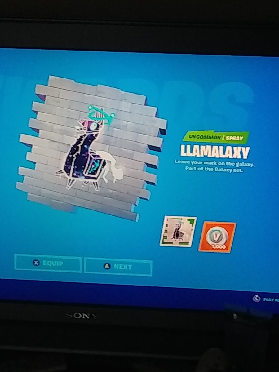 xdLuckyLazar's tweet photo. Thanks to @SlaimZy_ I now have the llamalaxy and an extra 1k vbucks #zklegit https://t.co/aZGpUcU1Vo