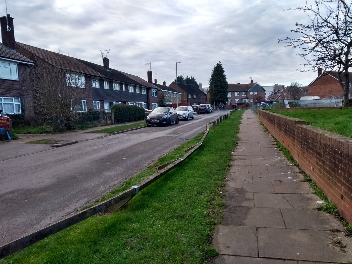 manshead_geog's tweet photo. Gorgeous ☀️ Day for Year 11 to collect primary data comparing the differences in housing. #mansheadceacademy #DSAMAT #GCSEGeography #AQA #HumanFieldwork #PrimaryData #HousingDensity #HousingQuality https://t.co/bRfGkPnuWI