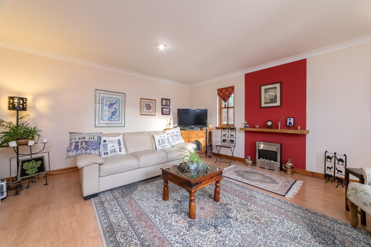 AC_Perth's tweet image. #ForSale #New 2 Clais An Deor Place #Logierait #Pitlochry
O/O £320,000 by @AC_Perth on @rightmove @Zoopla @OnTheMarketCom 
acandco.com/property/detai…