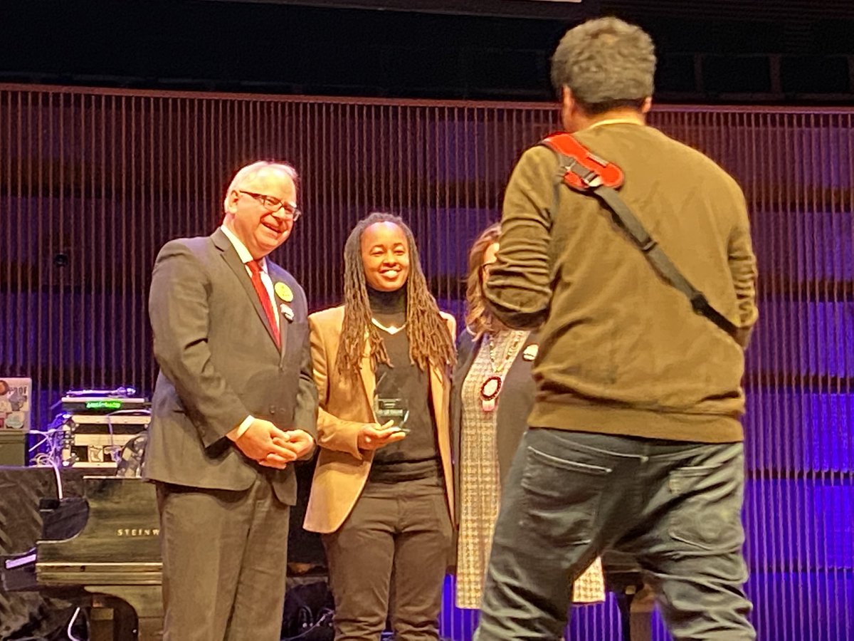 ACBaileyMN's tweet image. Congrats to @TruArtSpeaks for the “Building the Future Award”. Well deserved award. @LtGovFlanagan @MNagriculture #MNMLK