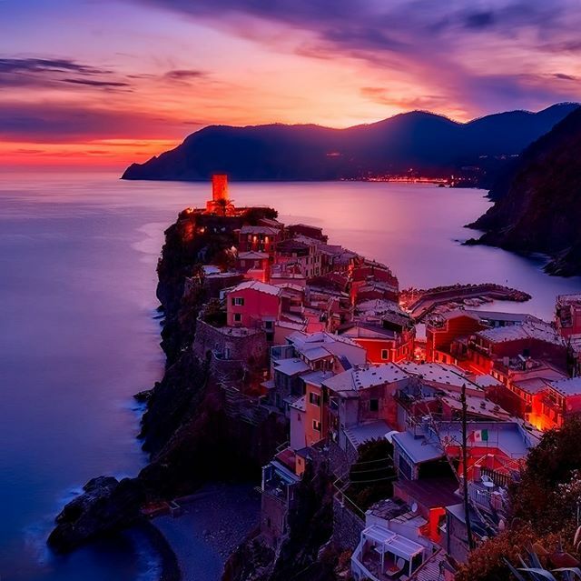 Sunsets for days! #WOW
.
Who do you want to share sunsets with in Cinque Terra? 🇮🇹 .
#cinqueterra #italy #travel #sunset #travel #travelphoto #vernazza #travelinspiration #bucketlist #bucketlisttravel #europe #visiteurope #visititaly #explore #wander #wa… https://t.co/DP7R4IDQTa https://t.co/sbK0EonE5b