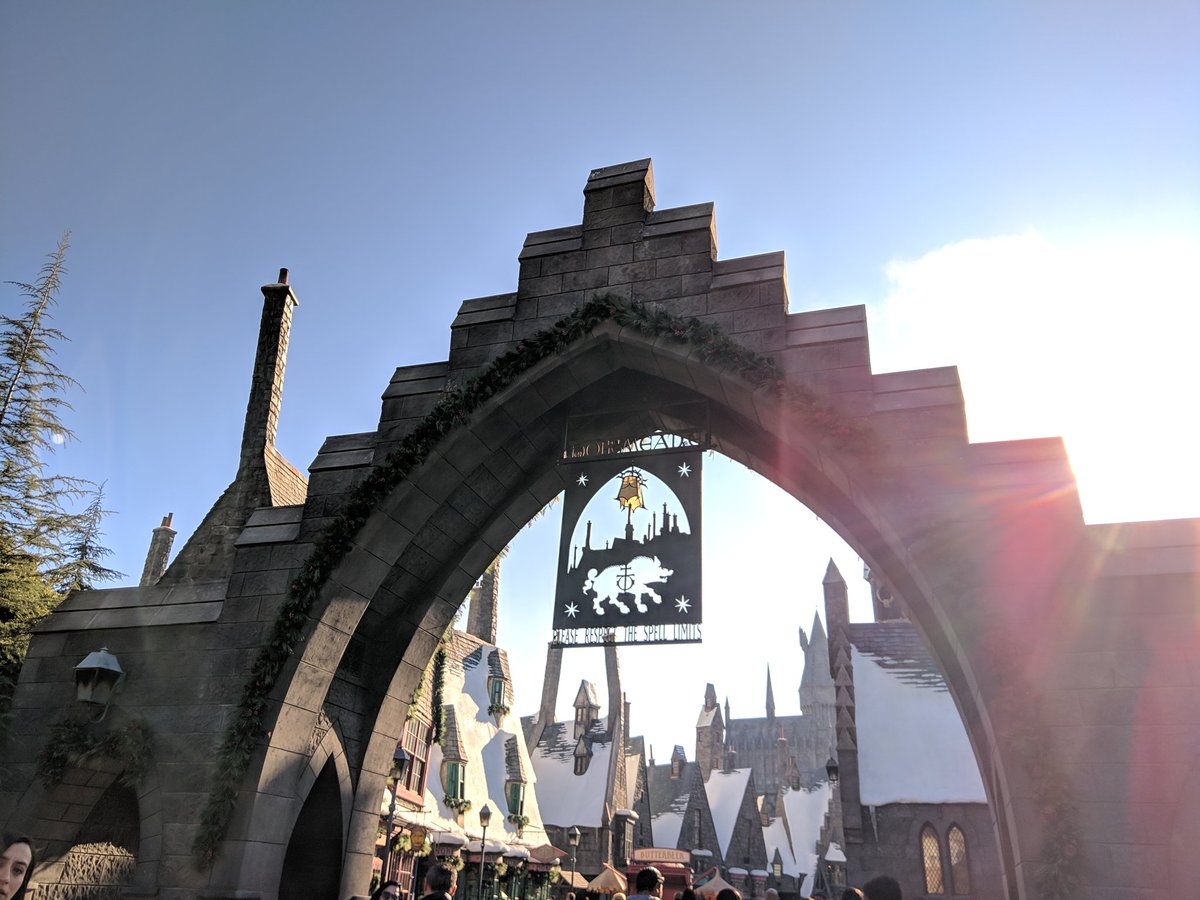 mjgmoncada's tweet photo. Les comparto fotos de uno de mis días favoritos de mi vida porque por fin conocí el mundo de Harry Potter. https://t.co/90YwLVIZYw