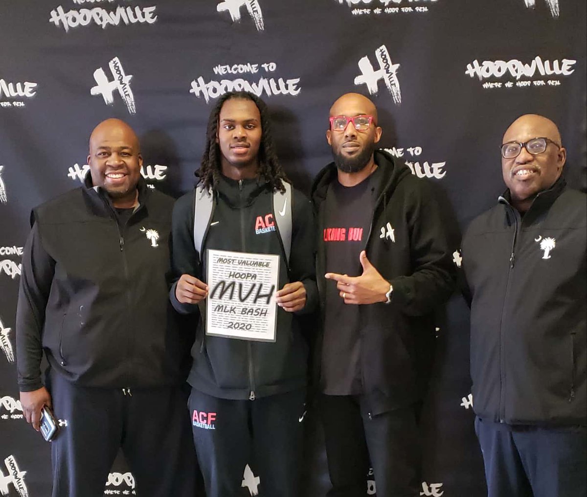 hoopaville's tweet photo. MOST VALUABLE HOOPA OF GAME ONE @CresMLKBash @datboyr0b #WHEREYOUFROM #HOOPAVILLE #MLKBASH2020 https://t.co/x32188lcfw