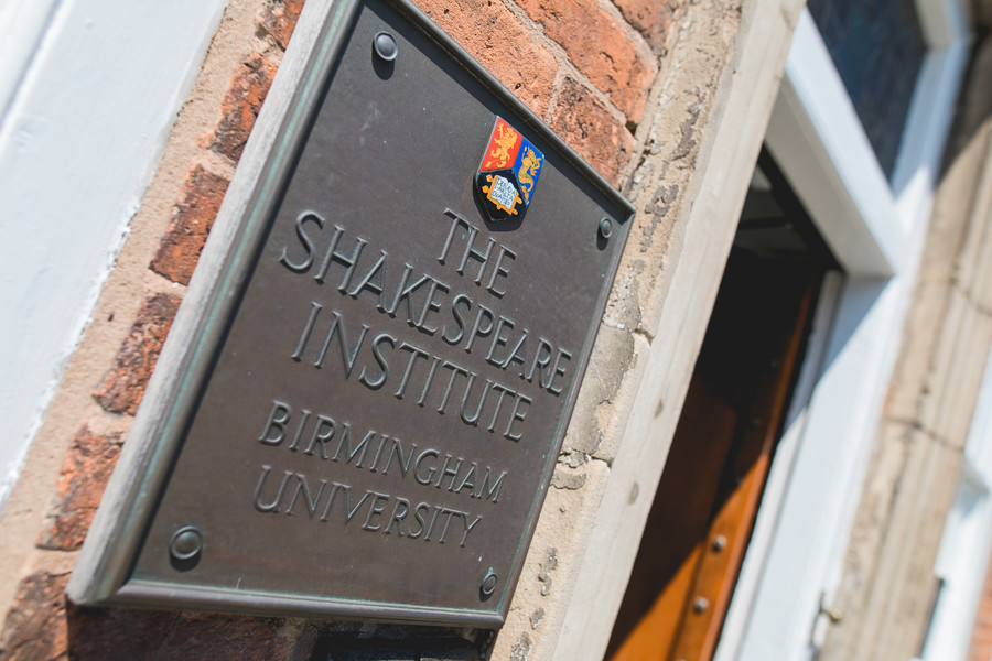 RSC_Learning's tweet photo. Welcome to all of the prospective students visiting the @ShakesInstitute today for their Postgraduate Open Day!
We hope you have a fantastic day 📚⭐
#hellobrum #PGStudies https://t.co/12FCN0OasW