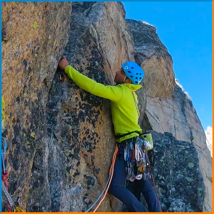 #Aventure 📍 Nouvel interview <a href="/MontagneTV/">Montagne TV</a> ! Julien Irilli est alpiniste-parapentiste professionnel. Il nous parle de son projet d'aventure à travers le massif des Alpes. Vous avez aimé cette vidéo ? Partagez-la ! :) youtu.be/7S1MVw_FG-M 
#MontagneTV <a href="/SavoieMontBlanc/">Savoie Mont Blanc</a>