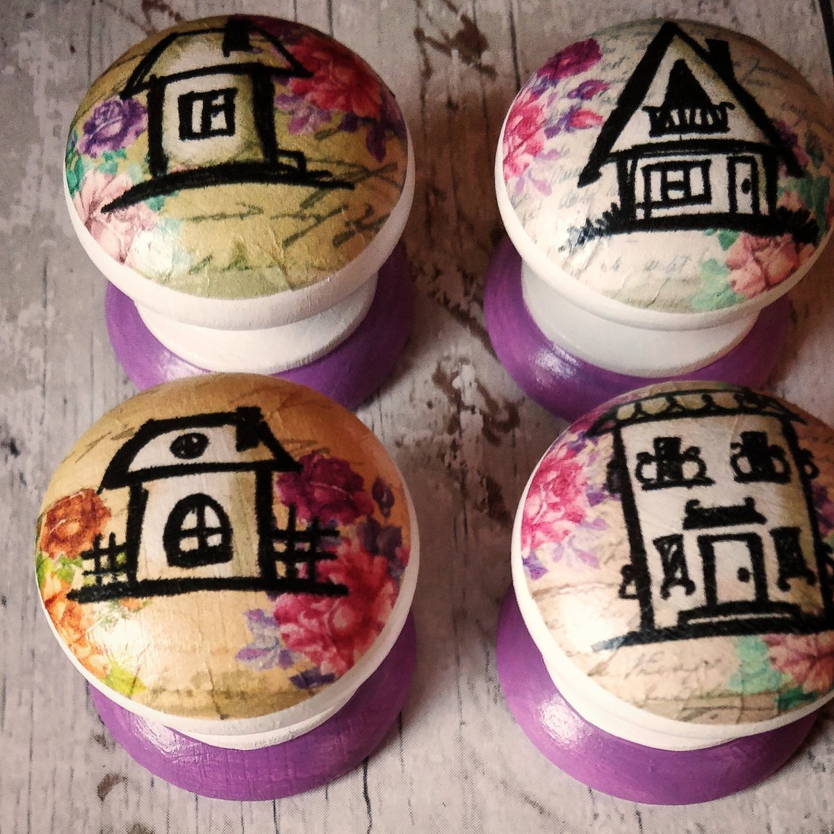 LittleKnob's tweet image. New knob designs today, working on lots of colour variations. What do you think? 🖤xx #paintedknobs