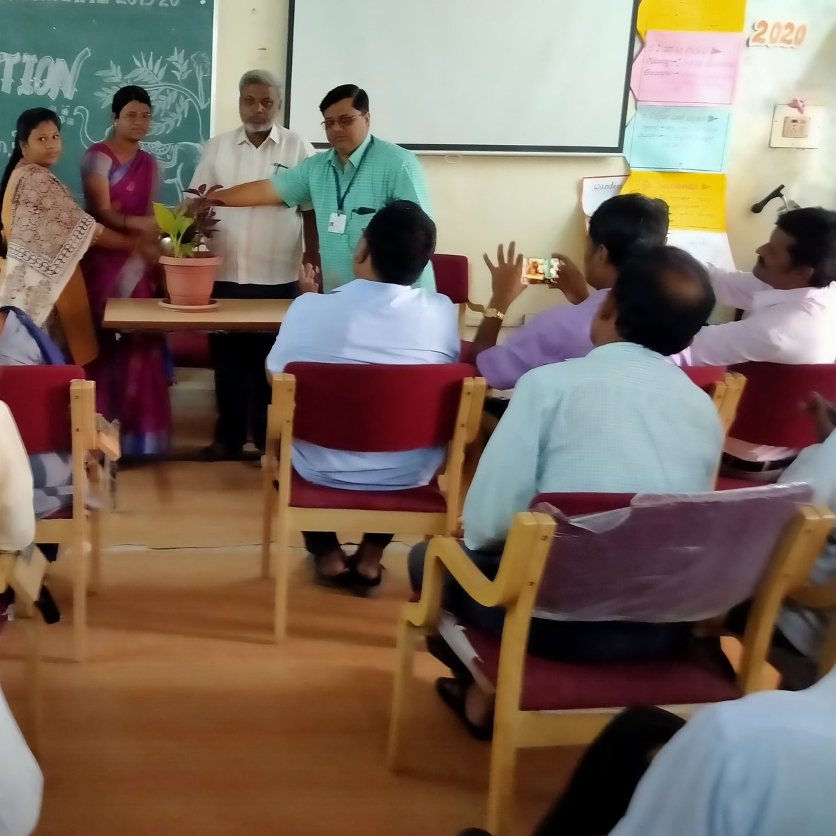 AtiMysuru's tweet image. Unicode Training Conducted @ DTI Kalaburagi Date:20.01.2020.

#DG# #ATI# #ATIMysuru# #KapilMohanIAS# #DTI# #KALABURAGI# #IAStraining# #IPStraining# #IAStrainingacadamy#